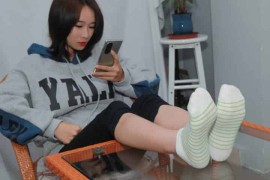 S[Pary学生模拍]057 小燕脱掉棉袜展示36码美女嫩脚 116P