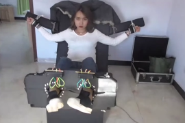 X094白衣女子上器械TK